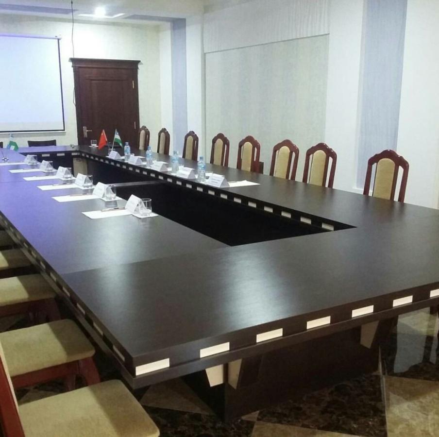 Hotel Afrosiyob Qarshi Exterior foto